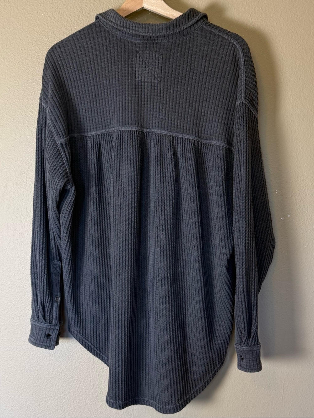 aerie Charcoal Grey Anytime Fave Oversized Waffle Knit Shirt Size Small - Picture 4 of 7